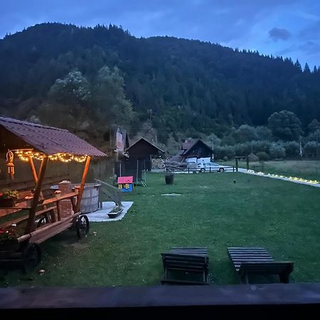 Cabanutze Satic Villa Rucăr Buitenkant foto