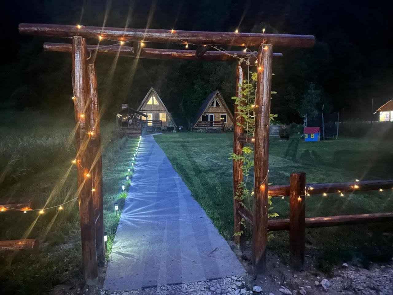 Cabanutze Satic Villa Rucăr Buitenkant foto